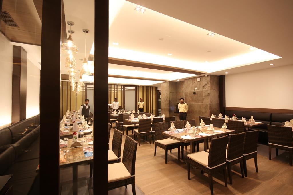 Khanna Fiesta Vellore Exterior foto