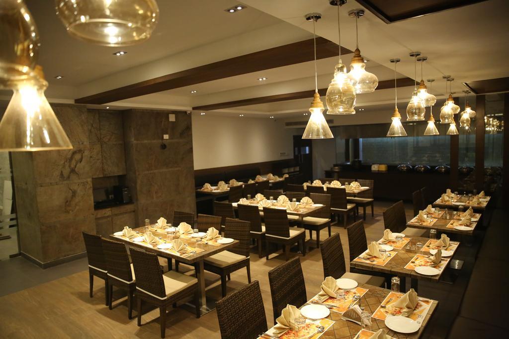 Khanna Fiesta Vellore Exterior foto